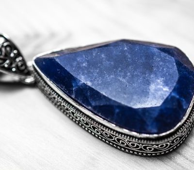 sapphire-1433293_640